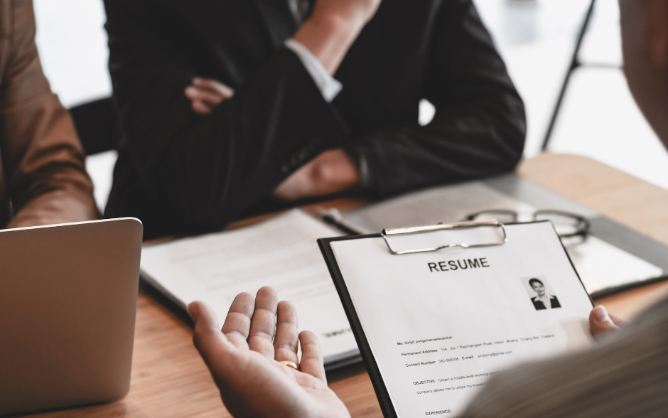 https://thornandassociates.com/when-and-why-to-hire-a-business-consultant/